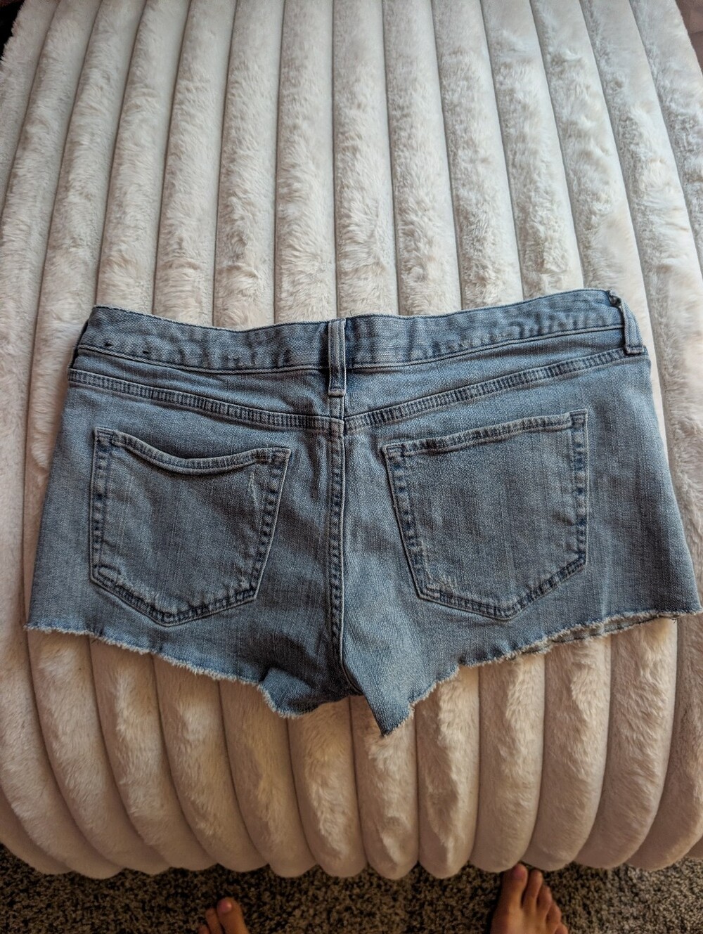 Express Low Rise Shorts - Picture 3 of 3